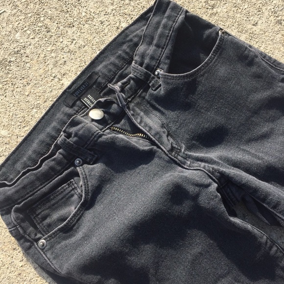 Forever 21 Jeans - Picture 3 of 4